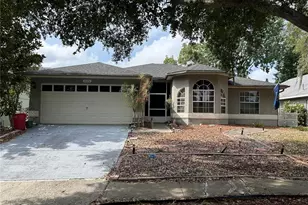 1070 Captains Way, Tarpon Springs, FL 34689 - Photo 1