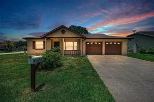 7952 Foxwood Dr, New Port Richey, FL 34653 - Photo 1