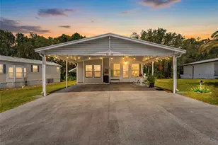 9528 Gray Fox Dr, Weeki Wachee, FL 34613 - Photo 1