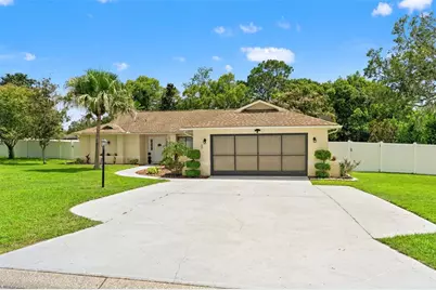 11201 Rainbow Woods Loop, Spring Hill, FL 34609 - Photo 1