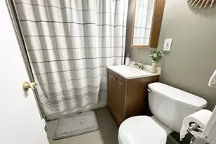 386 E 8th St, Boston, MA 02127 - Photo 5