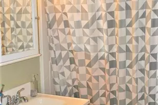 174 Bolton St, Boston, MA 02127 - Photo 15