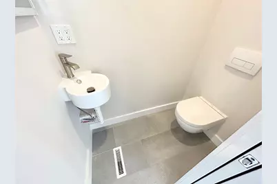 2 West 3rd #Rear, Boston, MA 02127 - Photo 9