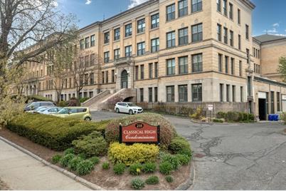 235 State St #319 - Photo 1