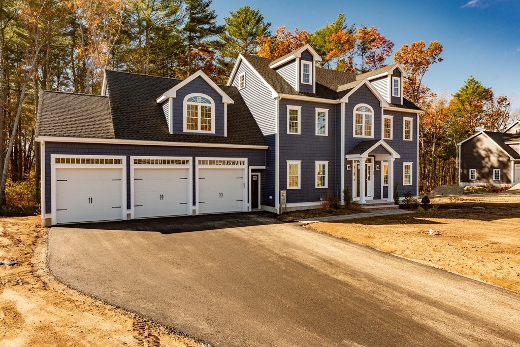 10 Lamp Post Ln, West Bridgewater, MA 02379 MLS 73067303 Coldwell