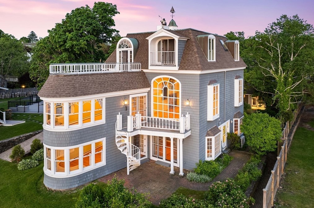 2 Foster St, Marblehead MA  01945-3645 exterior