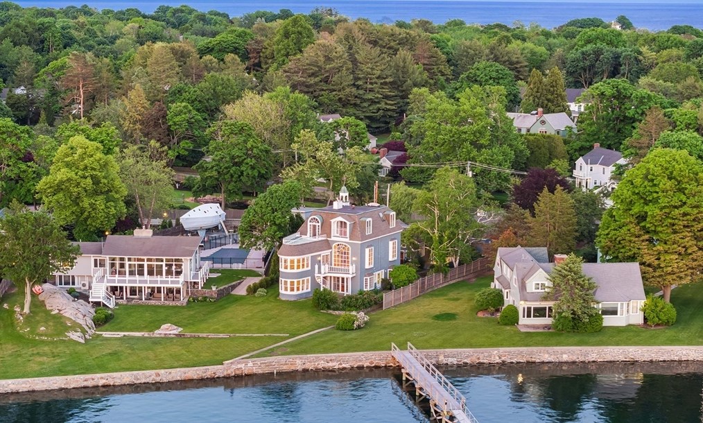 2 Foster St, Marblehead MA  01945-3645 exterior