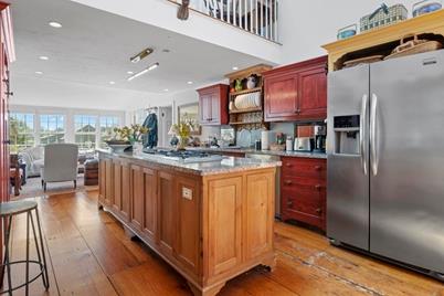 86 Centre Street, Nantucket, MA 02554 - Photo 5