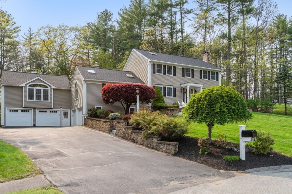 5 Lillian Dr, North Reading, MA 01864 MLS 73109382 Coldwell Banker