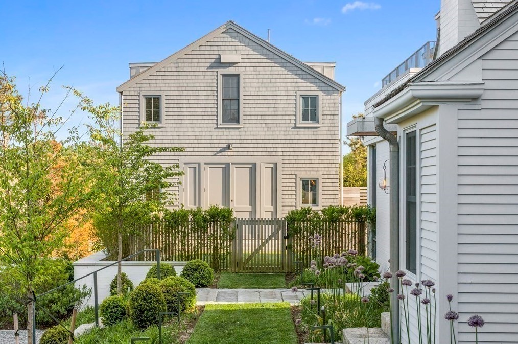 178 Queen Anne Rd, Chatham MA 02633-1841 exterior