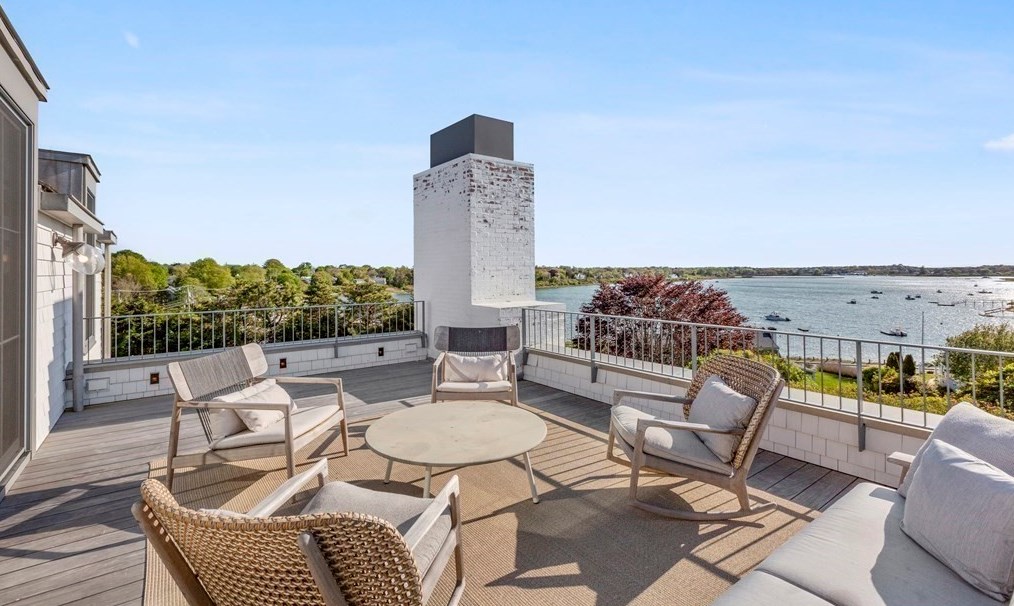 178 Queen Anne Rd, Chatham MA 02633-1841 exterior