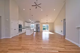 14 Westview Dr, Dartmouth, MA 02747 - Photo 7