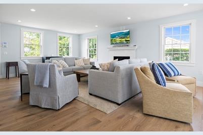 71 Cliff Road, Nantucket, MA 02554 - Photo 3