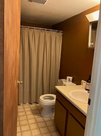 1 Marc Dr, Plymouth MA 02360-6105 exterior