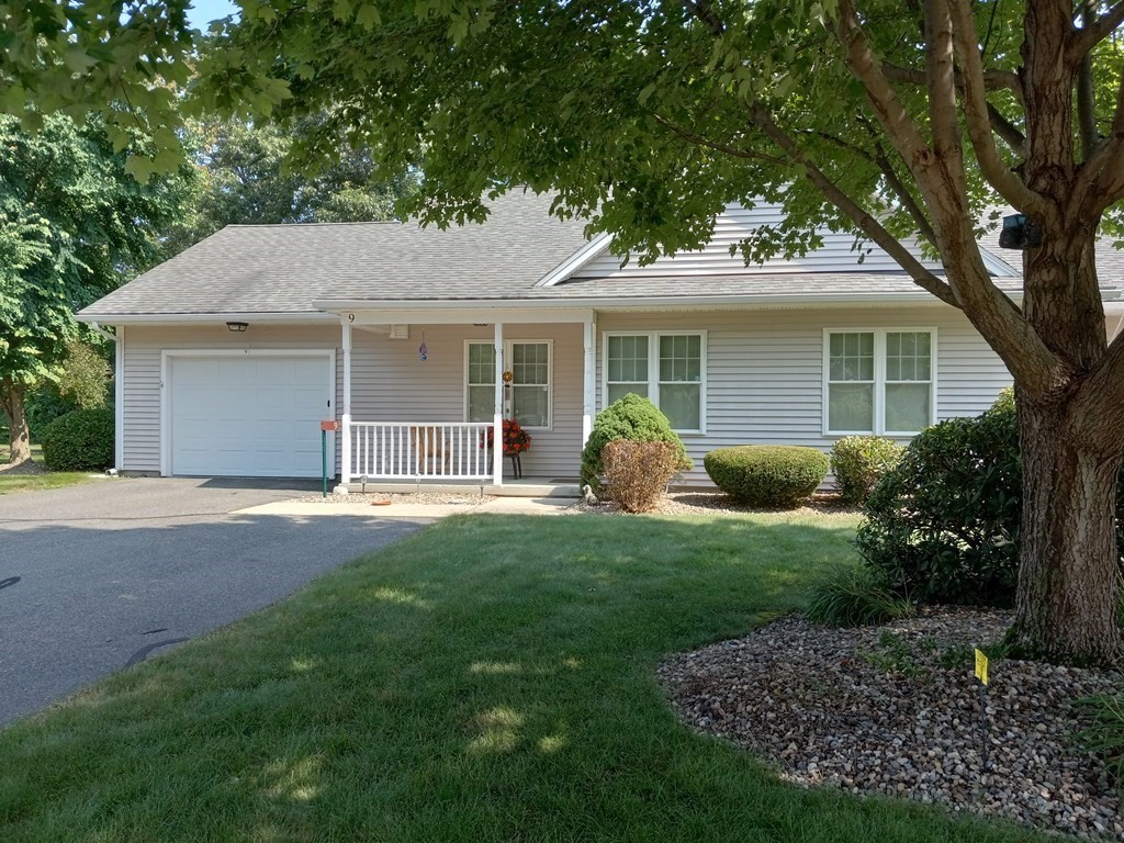 22 Pomeroy Meadow Rd 9, Southampton, MA 01073 MLS 73151761