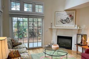 8 Green Ivy Ln #8, Mashpee, MA 02649