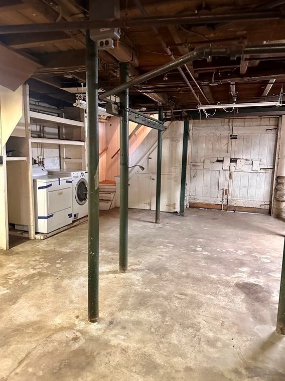 27 Vernon St, Rockland MA  02370-1903 exterior