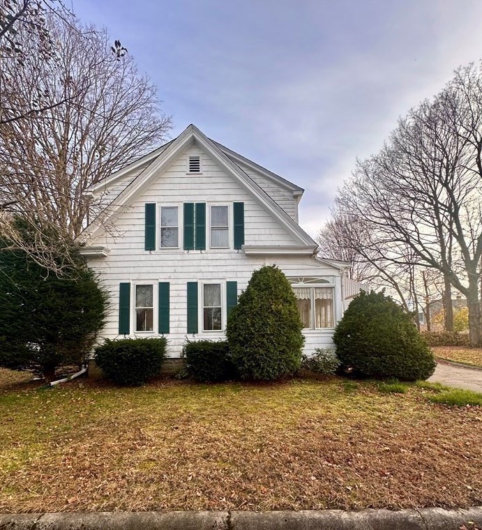 27 Vernon St, Rockland MA  02370-1903 exterior