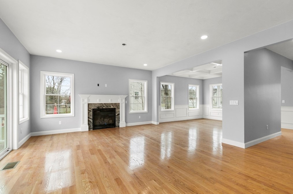 148 Oak Hl Ave, Seekonk MA 02771-2221 exterior