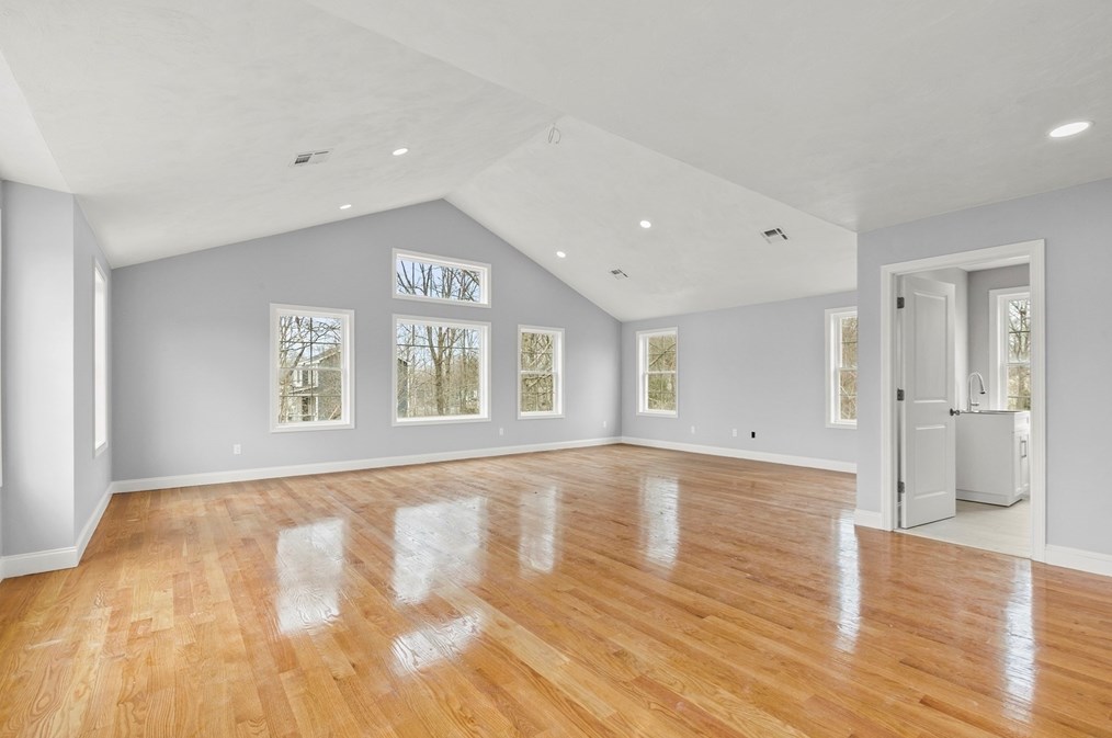 148 Oak Hl Ave, Seekonk MA 02771-2221 exterior