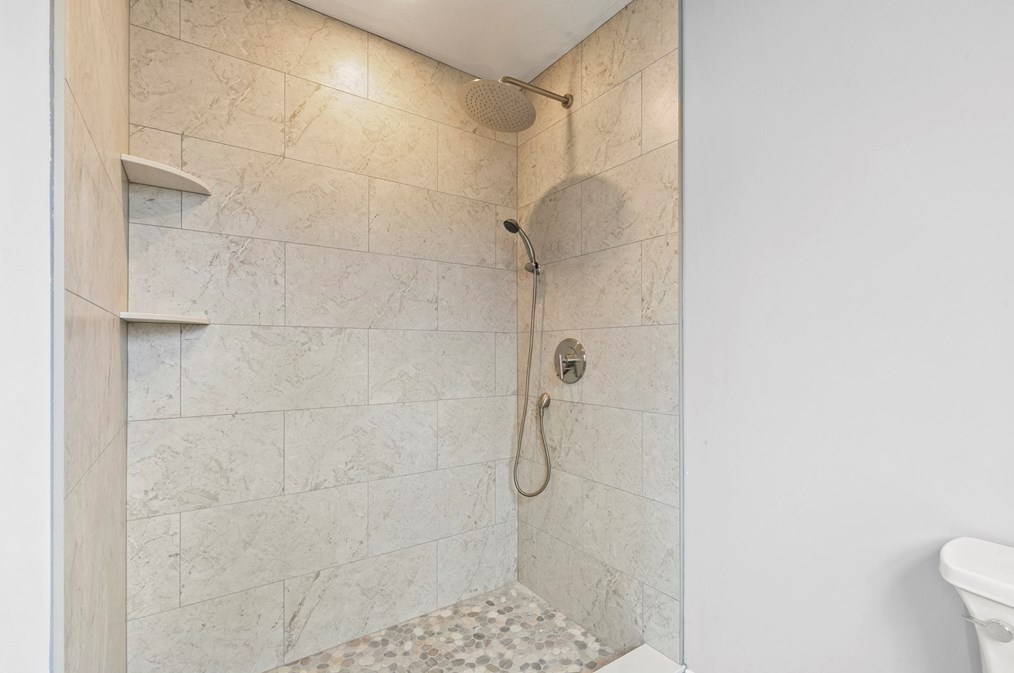 148 Oak Hl Ave, Seekonk MA 02771-2221 exterior