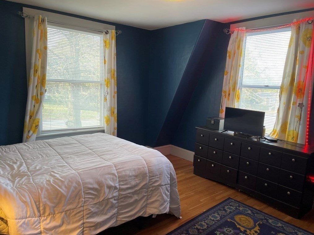 312 Main St, New Bedford MA 02743-1533 exterior