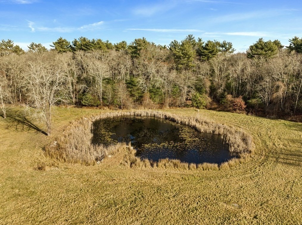 312 Main St, New Bedford MA 02743-1533 exterior