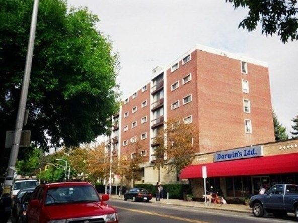 1643 Cambridge St, Cambridge MA 02138-4327 exterior