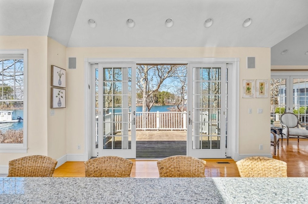 37 Keel Way, Mashpee MA 02649-4011 exterior