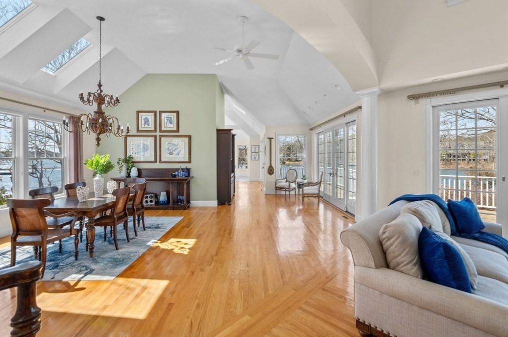 37 Keel Way, Mashpee MA 02649-4011 exterior