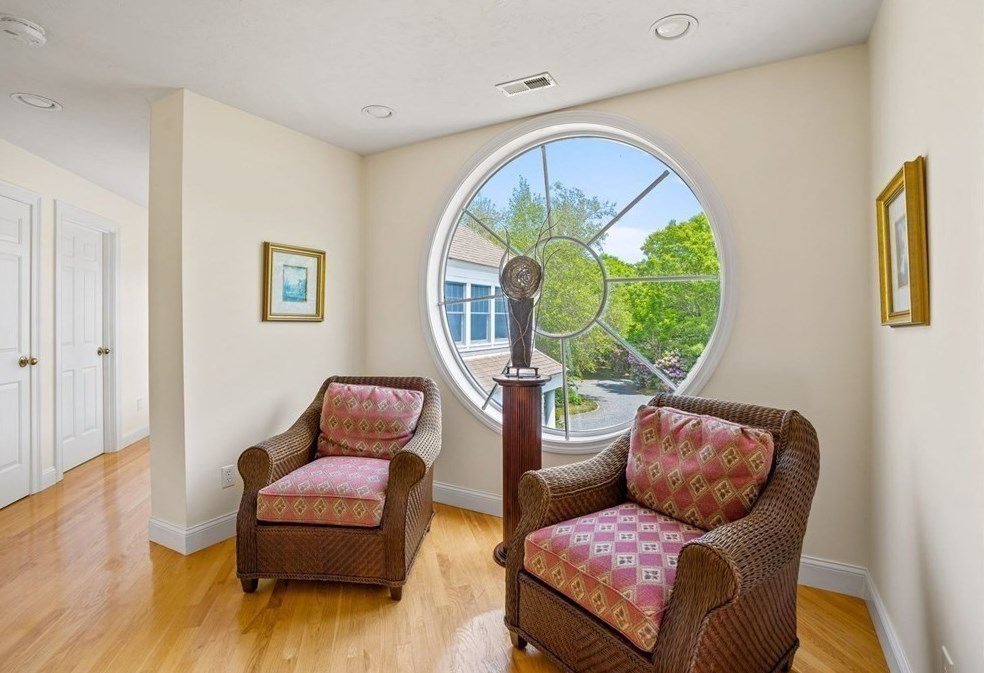 37 Keel Way, Mashpee MA 02649-4011 exterior