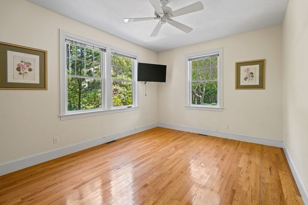 37 Keel Way, Mashpee MA 02649-4011 exterior