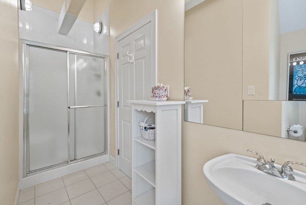 37 Keel Way, Mashpee MA 02649-4011 exterior