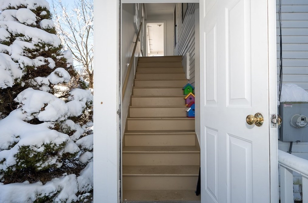 16 Boston Rd, Sutton MA 01590-2408 exterior