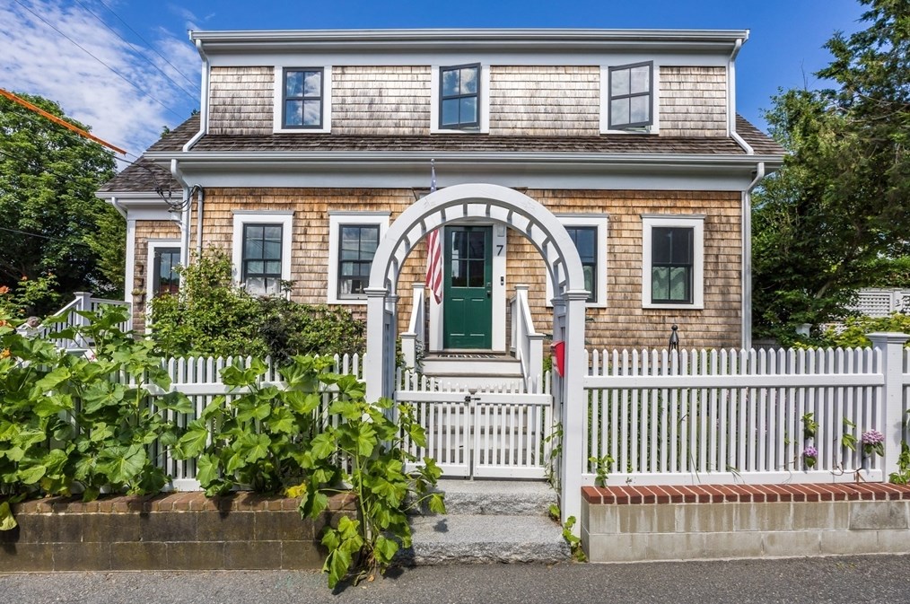 7 Conway St, Provincetown, MA 02657 MLS 73193090 Coldwell Banker