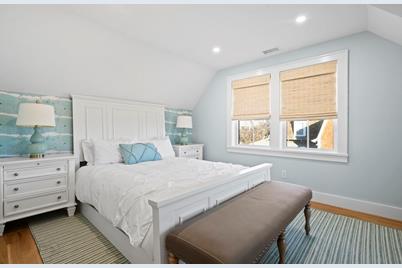 9 Tuckernuck Ave, Oak Bluffs, MA 02557 - Photo 11