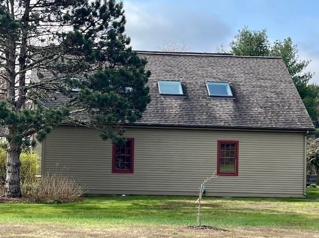 296 Main St, Sheffield MA 01257-9696 exterior
