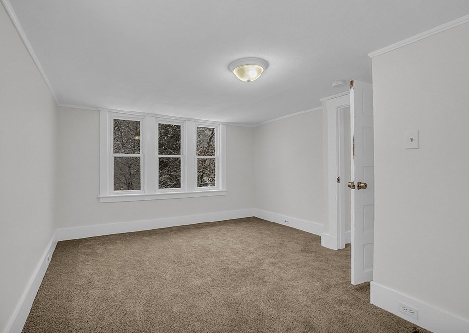 724 Silver Lk St, Royalston MA 01331-1617 exterior