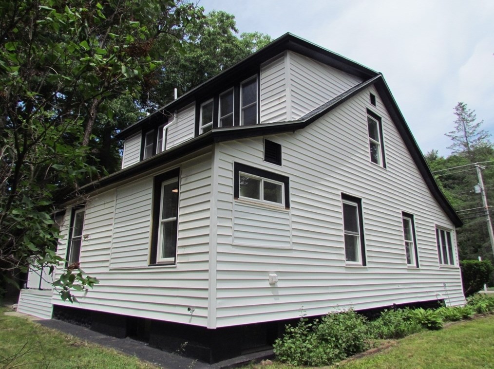 724 Silver Lk St, Royalston MA 01331-1617 exterior