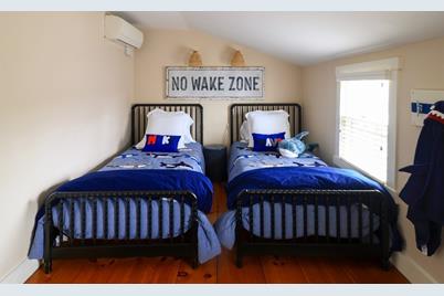10 Lyon St #_, Nantucket, MA 02554 - Photo 31