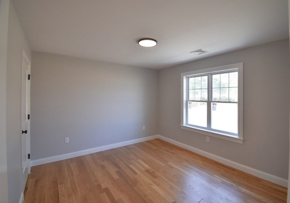 94 Herring Pond Rd, Plymouth MA 02360-1954 exterior