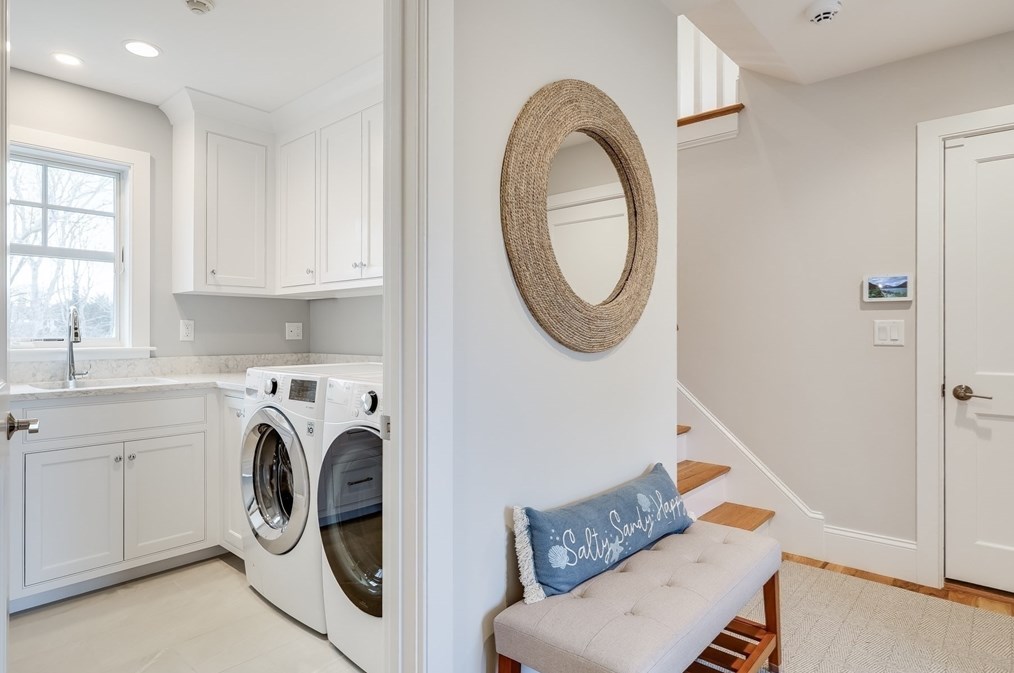 93 Rock Harbor Rd, Orleans MA  02653-2323 exterior