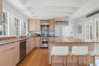 25 Washington Street, Nantucket, MA 02554 - Photo 5