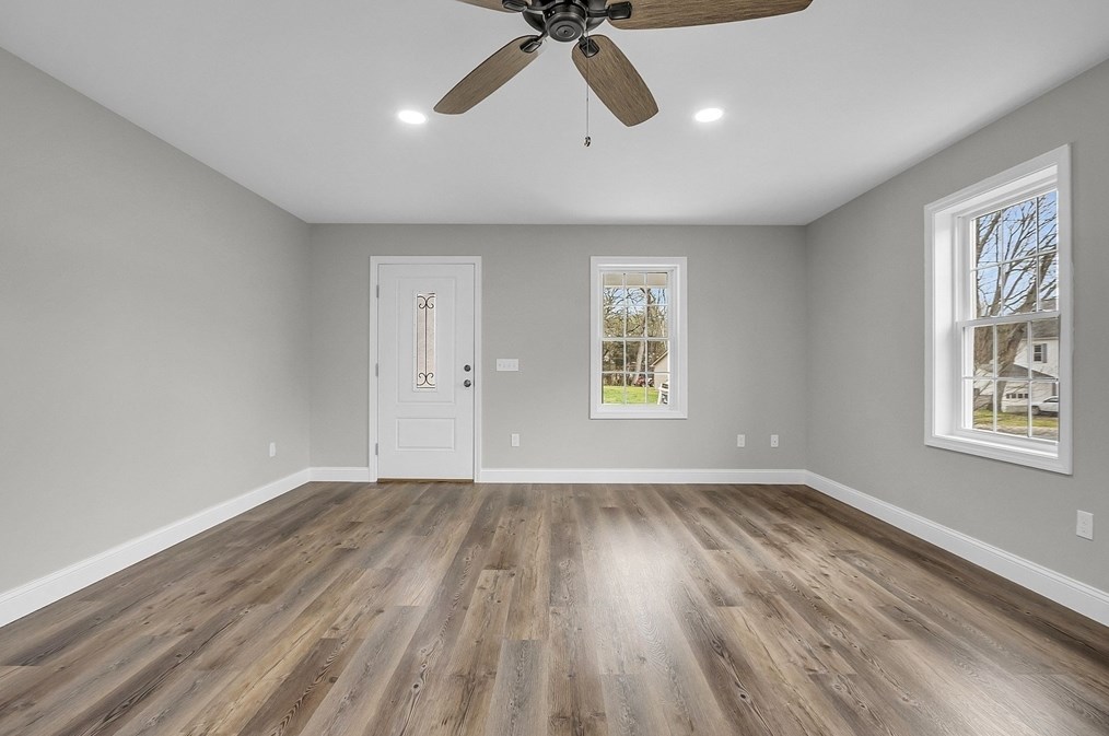 51 Hamilton Ave, Orange MA 01364 exterior