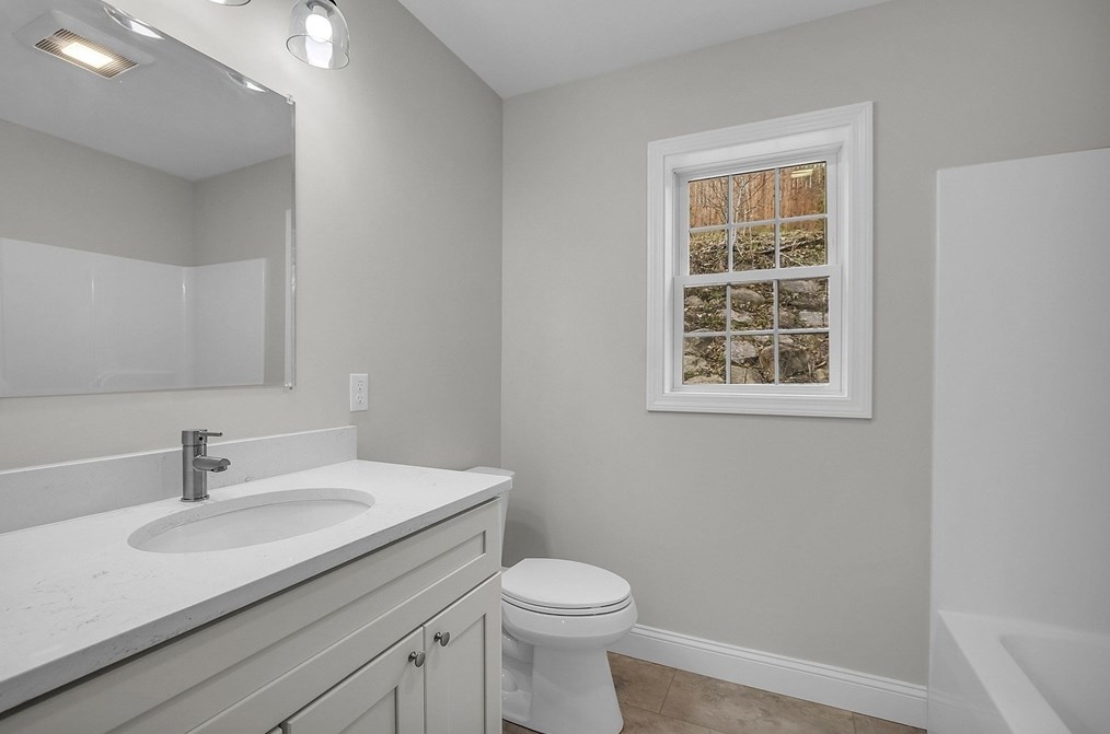 51 Hamilton Ave, Orange MA 01364 exterior