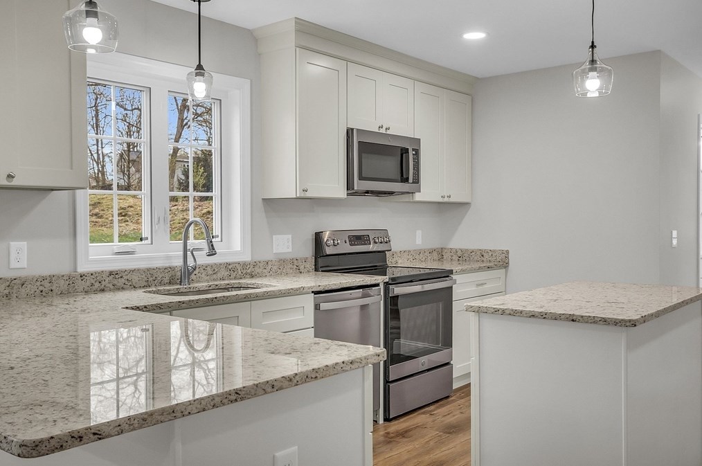 51 Hamilton Ave, Orange MA 01364 exterior