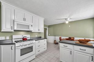 112 Grassy Gutter Rd, Springfield MA  01106-2051 exterior