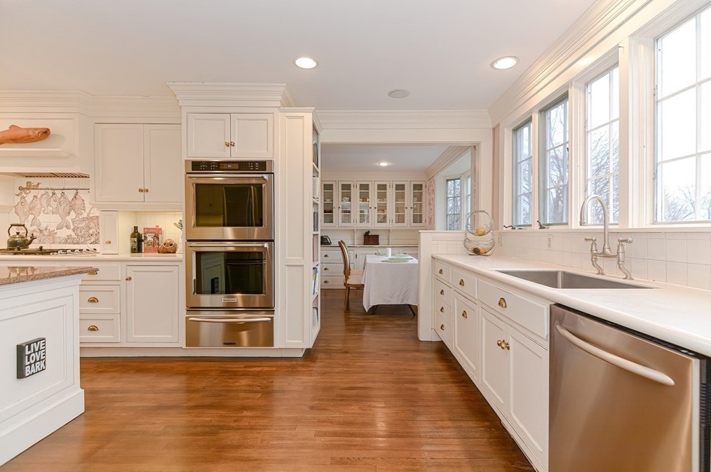 33 Way Rd, Gloucester MA 01930-4315 exterior