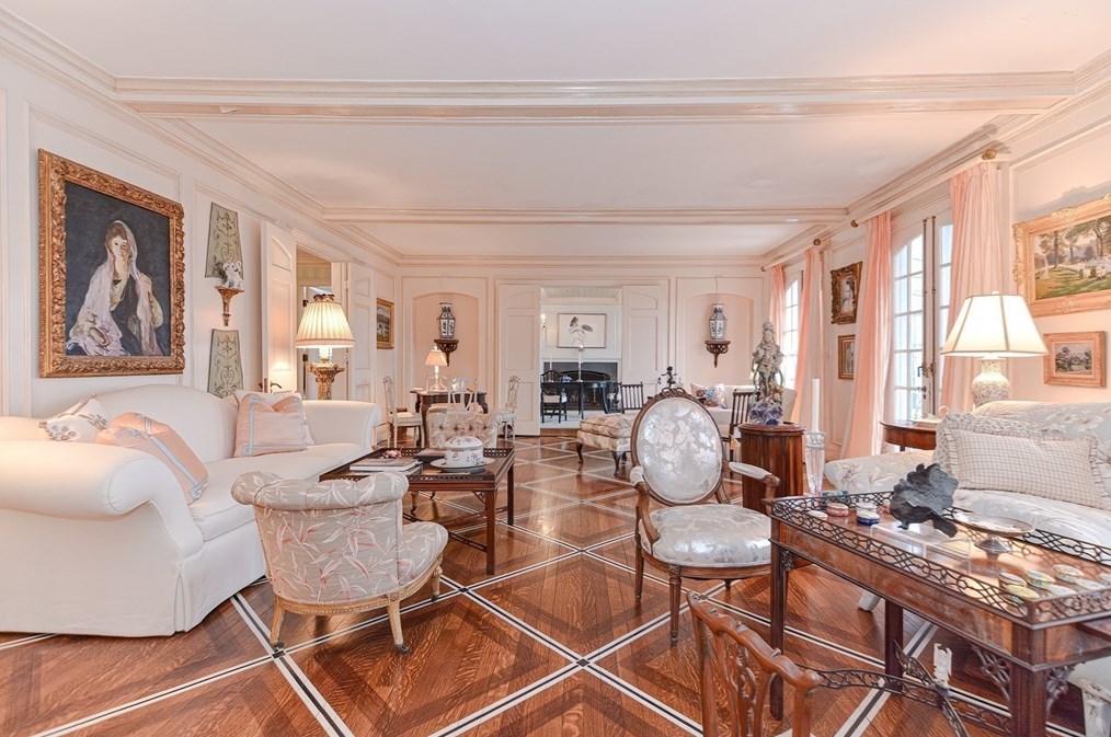 33 Way Rd, Gloucester MA 01930-4315 exterior