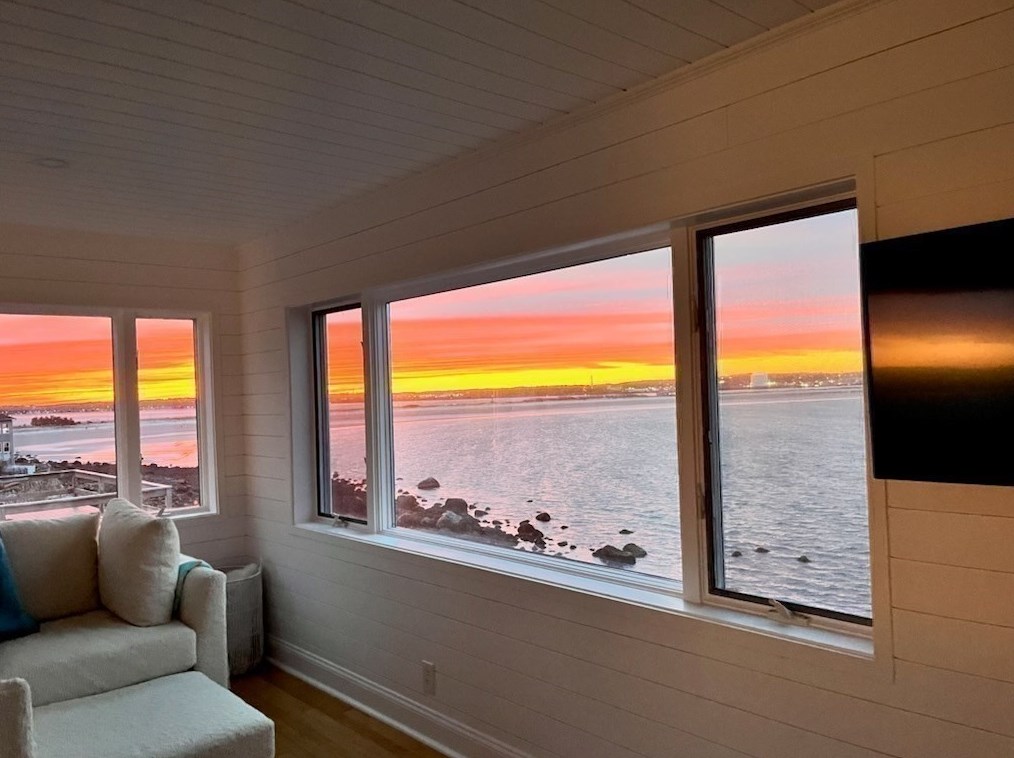 230 Wilson Rd, Nahant MA 01908-1058 exterior